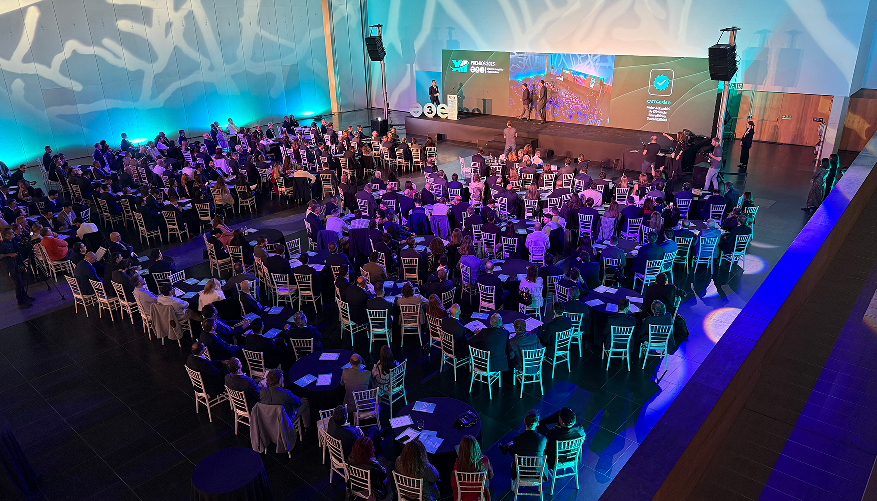 Ms de 300 representantes de instituciones...