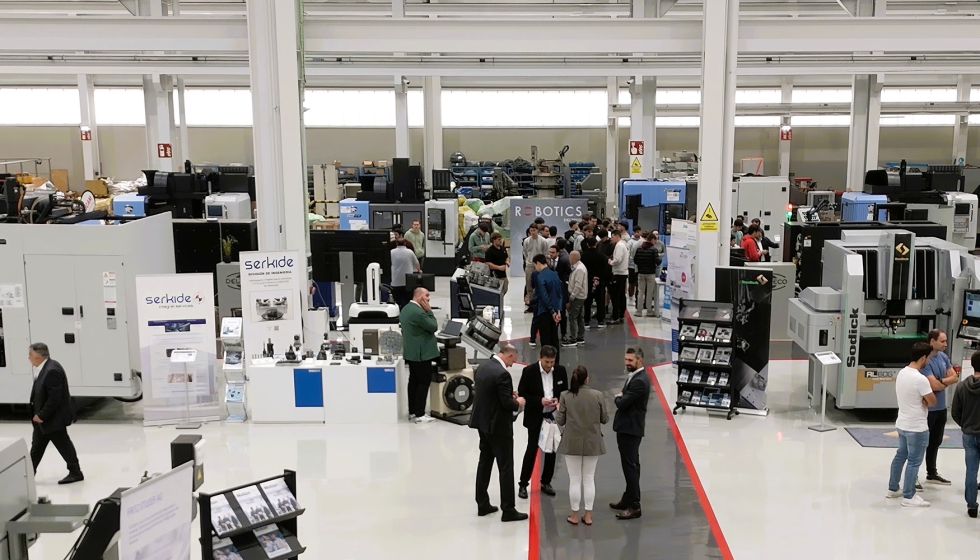 230 empresas acudieron a la cita