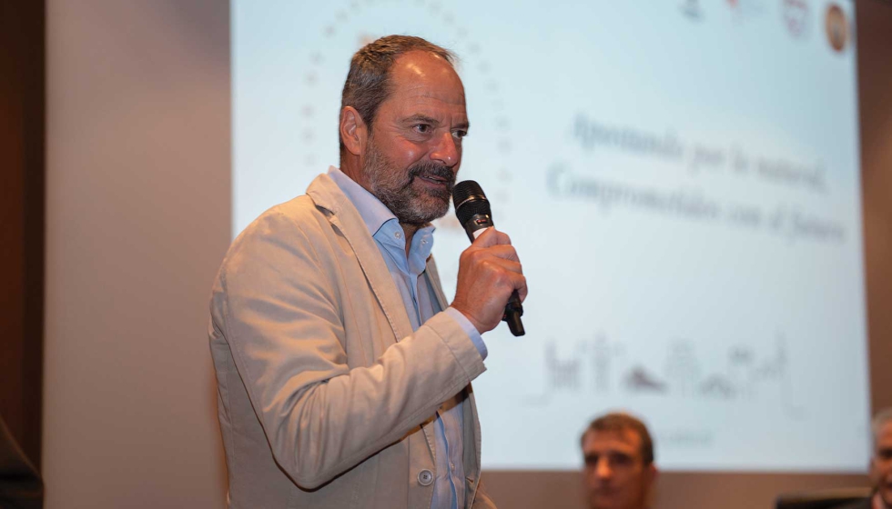 Alfons Martnez, director comercial de Ardex, durante un momento de su intervencin en la 28 Convencin de la Fepm...