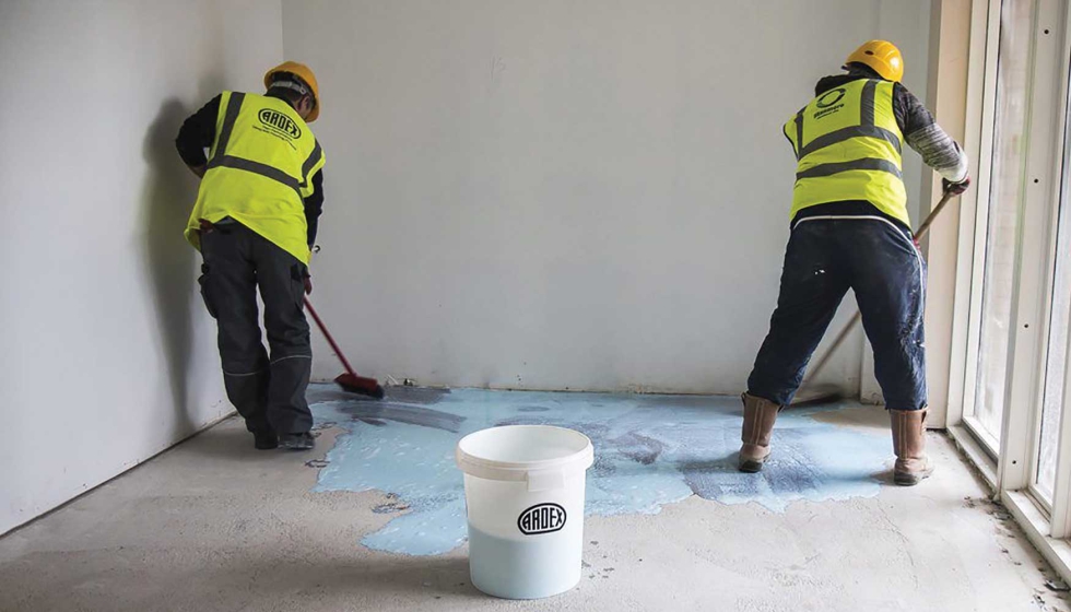 La imprimacin adherente y sellador de poros Ardex P51 es adecuada para una amplia gama de aplicaciones