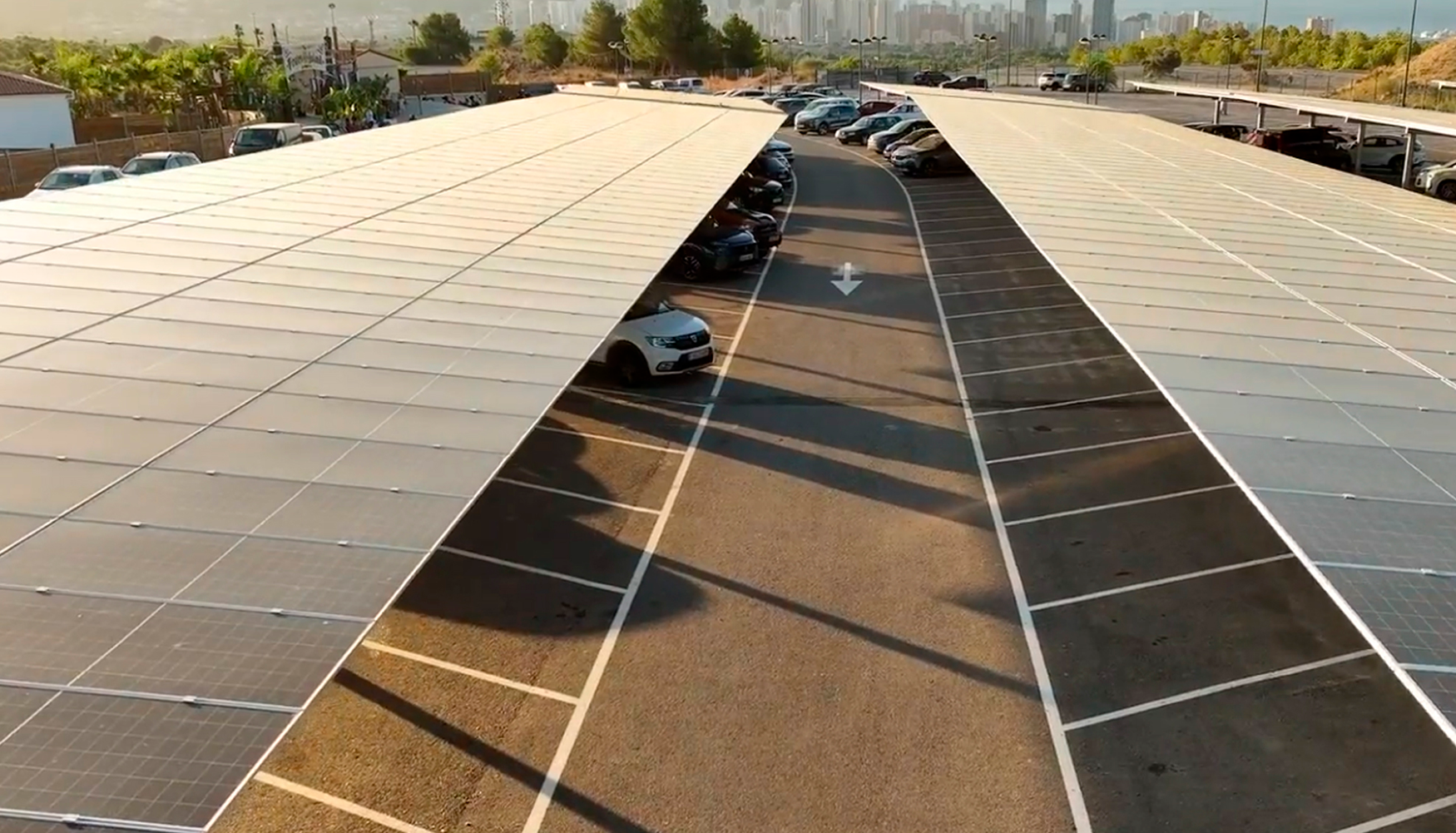 La instalaci�n cuenta con 1.797 paneles solares distribuidos en una superficie total de 4.700 metros cuadrados, que incluyen 3...