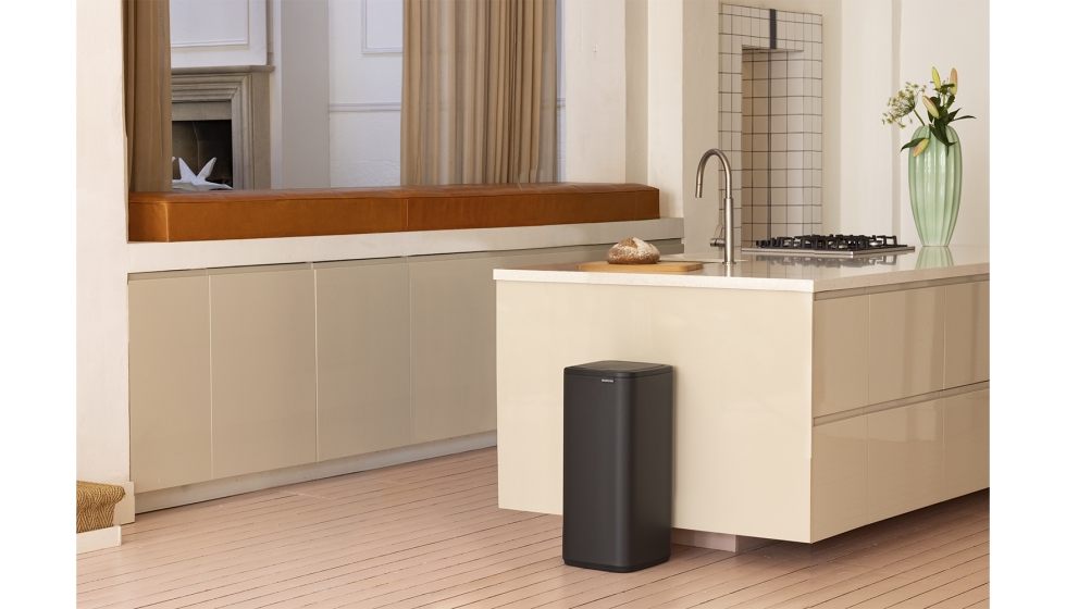 Cubo Bo touch Bin 30L, color Mineral Infinite Grey de Brabantia