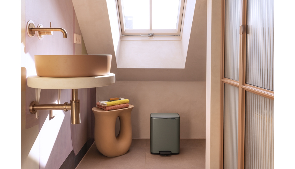 Cubos Bo pedal Bin 4, 7 y 12L, color Mineral Infinite Grey de Brabantia