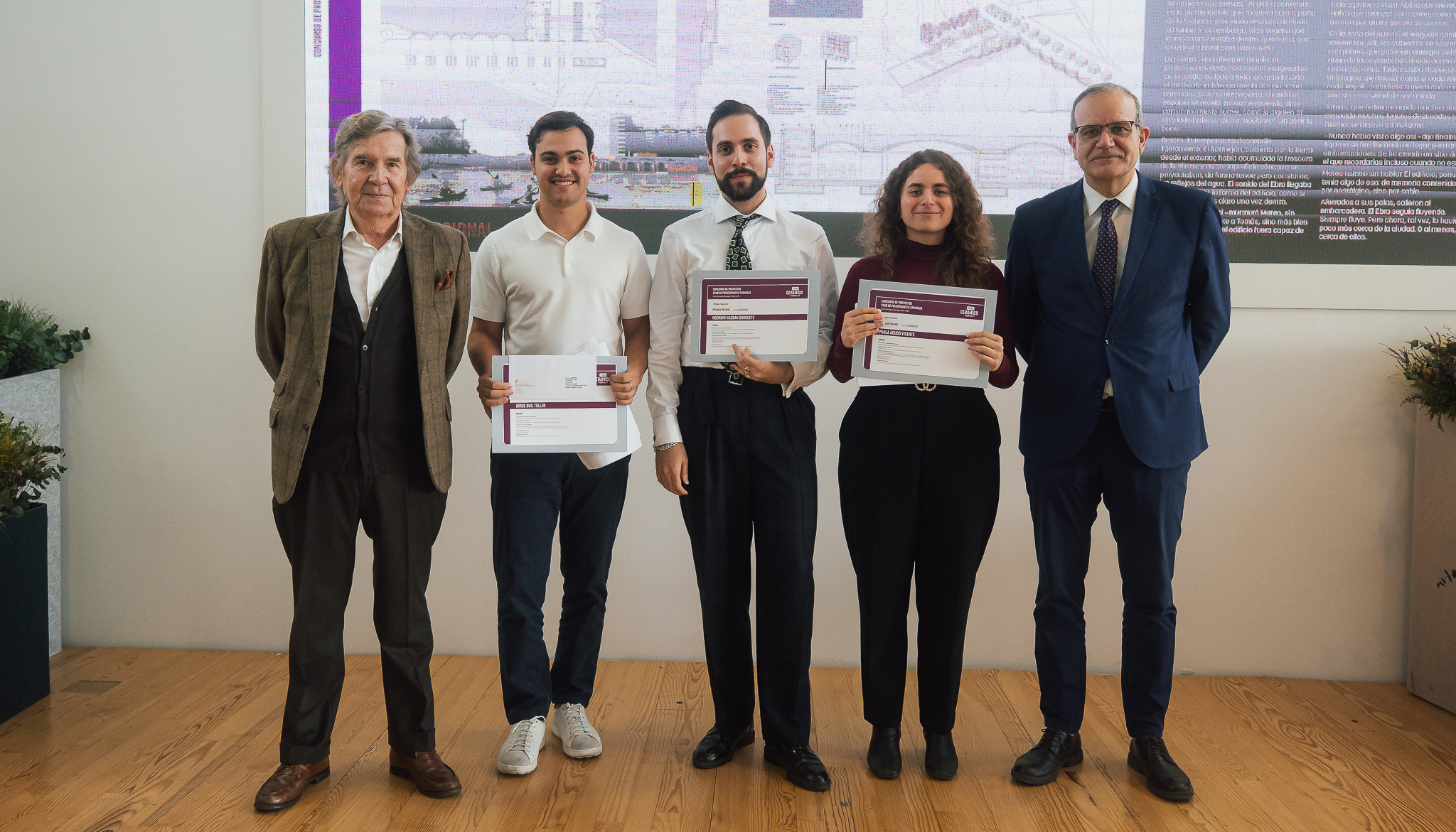 Jorge Buil Tellr, Noordin Gassan Burguete y Paula Agudo Vicente, primer premio con un proyecto que vincula el ladrillo con la identidad de Zaragoza...