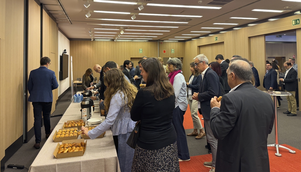 Espacio dedicado al networking y el intercambio de ideas entre profesionales del sector