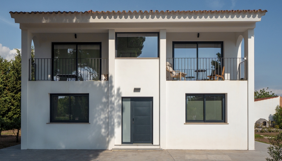 E-36 en su formato de puerta, en una casa unifamiliar en Mallorca