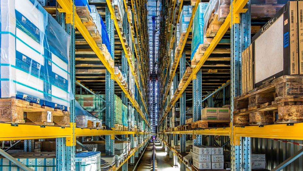 Almacn operado por transelevador