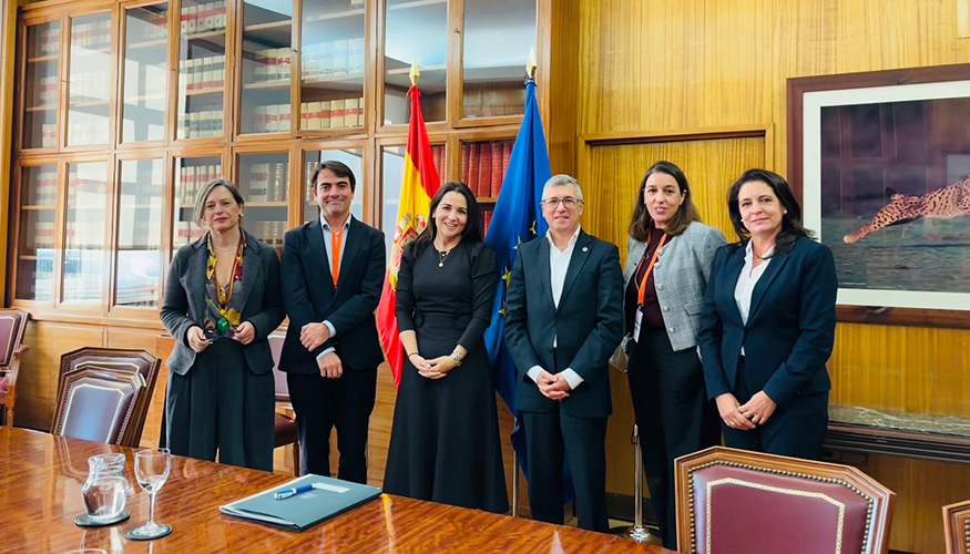 Representando a la asociacin asistieron la presidenta de AEDyR, Beln Gutirrez, su vicepresidente, Jon Beristain...