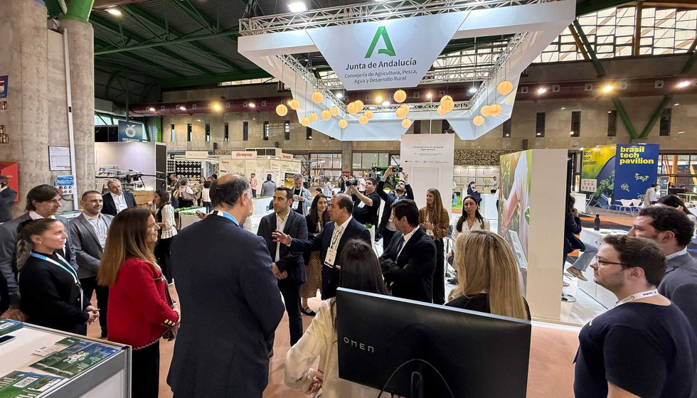 El embajador de Argentina en Espaa, Wenceslao Bunge Saravia, estuvo presente en la feria como 'Pas Amigo'