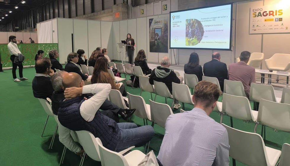 Un momento de la presentacin del estudio Relevancia econmica y social del sector vitivincola en Espaa y el relevo generacional en Expo Sagris...