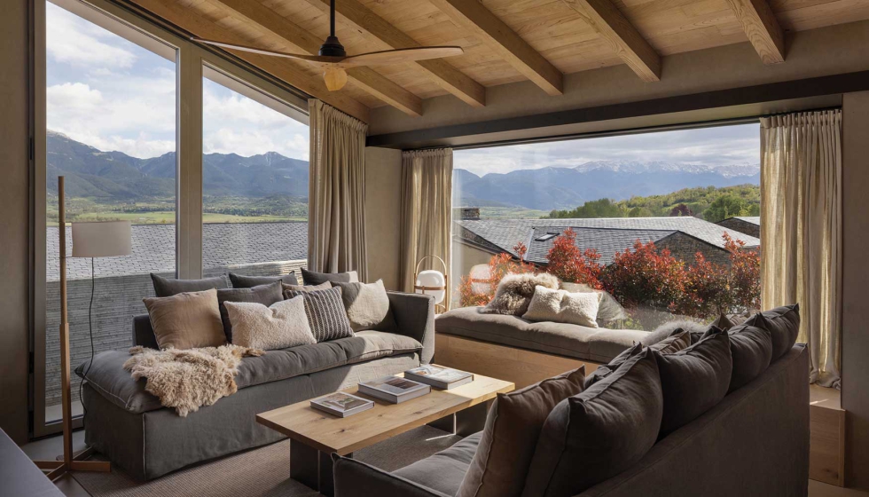 Zentrum ha logrado con este proyecto crear un lugar que emocione desde la sencillez, donde cada rincn invite a quedarse un poco ms...