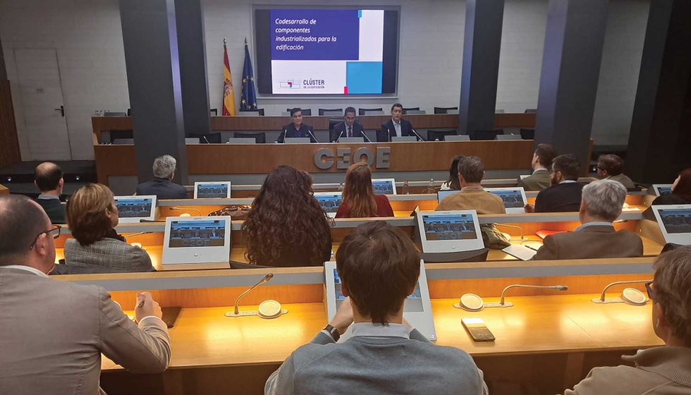 Imagen de la presentacin del informe en la jornada Codesarrollo de componentes industrializados
