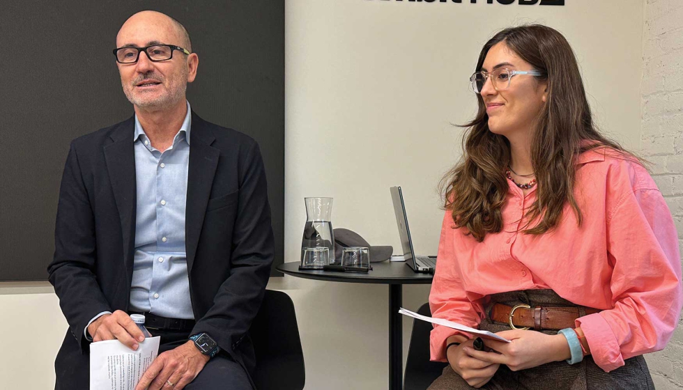 Joaquim Solana, Executive Director Ambit Living Spaces Cluster; y Elena Roque, Ambit BCN Hub Manager...