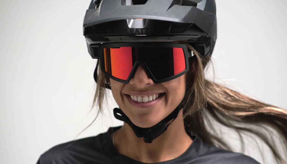 La coleccin Leatt 2026 introduce sus gafas de sol como gran novedad