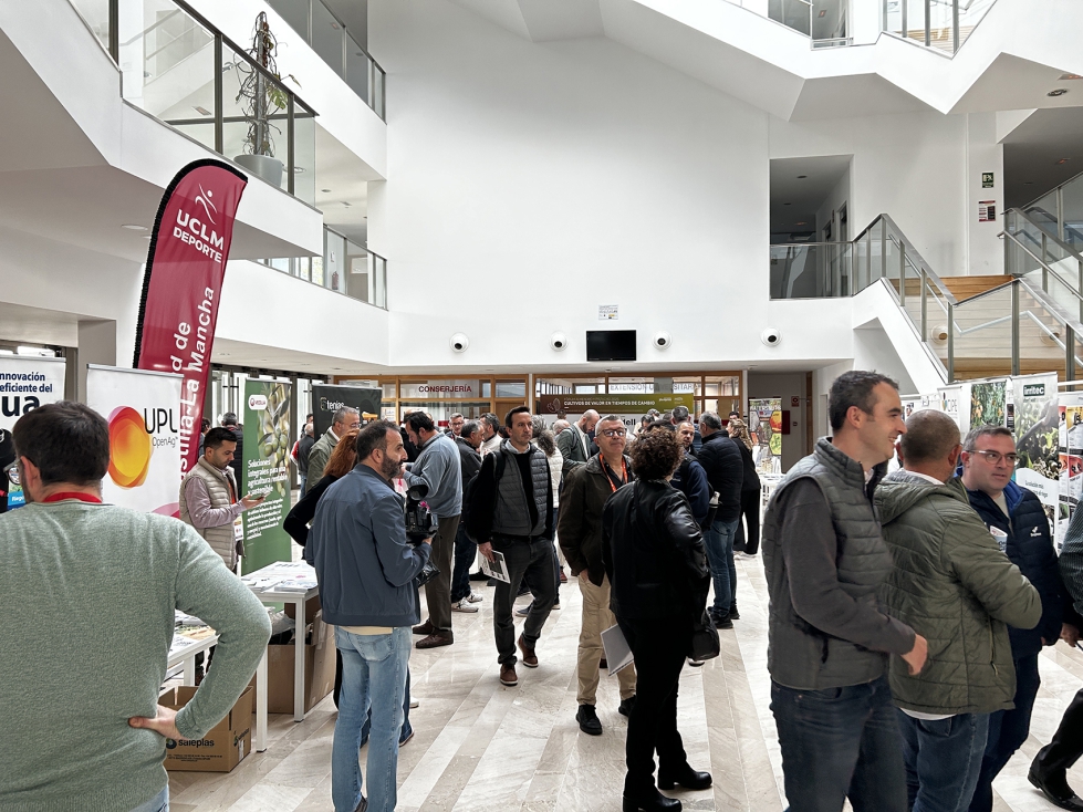 El networking del Frum Almendro y Pistacho 2025 dio la oportunidad de intercambiar informacin y establecer contactos con los principales actores de...