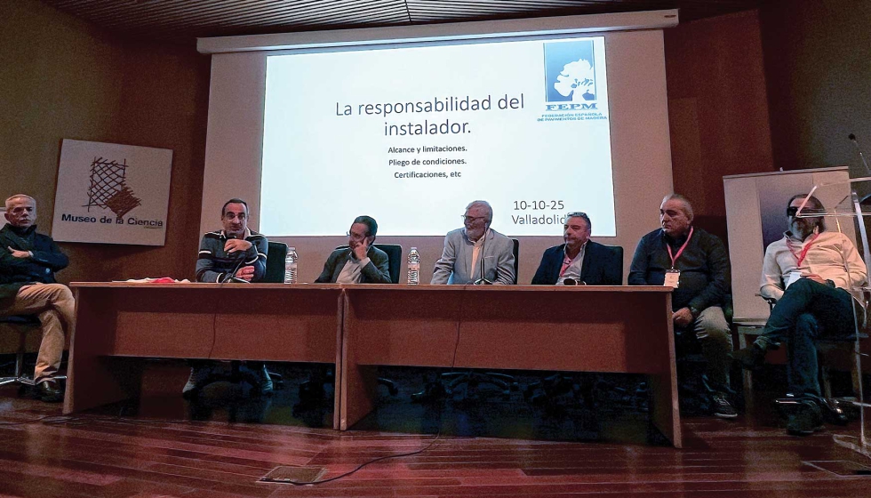 La mesa redonda dio lugar a un intenso debate entre los profesionales asistentes