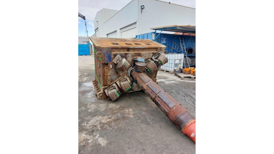A mobiliza��o da equipa desde o centro de trabalho da Drillcon at� � zona de interven��o dentro da mina implicou um percurso de aproximadamente 14...