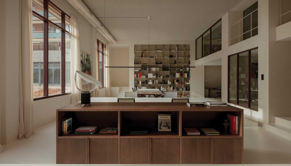 The Room Studio, fundado por Meritxell Rib y Josep Puigdomnech cuenta con una superficie de 600 m distribuidos en dos niveles...