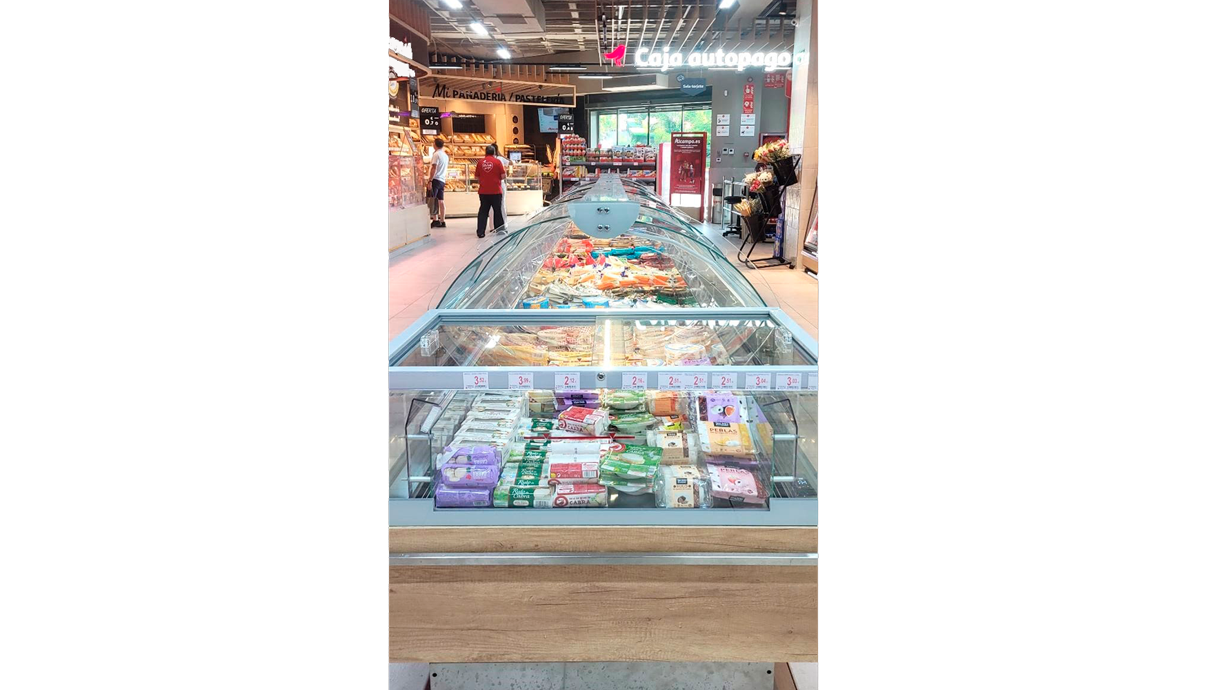 La implantacin de productos en los muebles, todos ellos cerrados, ha sido optimizada segn el rango de temperatura requerido por cada producto...