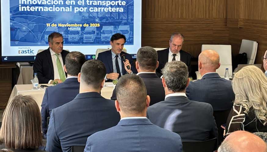 Jornada Innovacin en Transporte Internacional por Carretera, celebrada en Murcia con la participacin de ASTIC y Foro de Logstica...