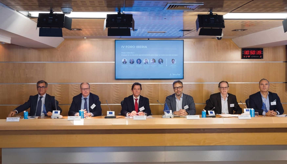 Da esquerda para a direita...