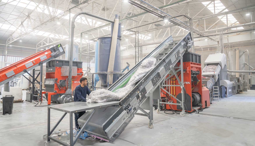 Dos trituradoras Weima W5.14 en la lnea de reciclaje de Wursi...