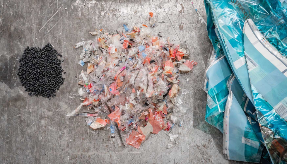 De grandes restos de polipropileno y polietileno a pequeos regranulados