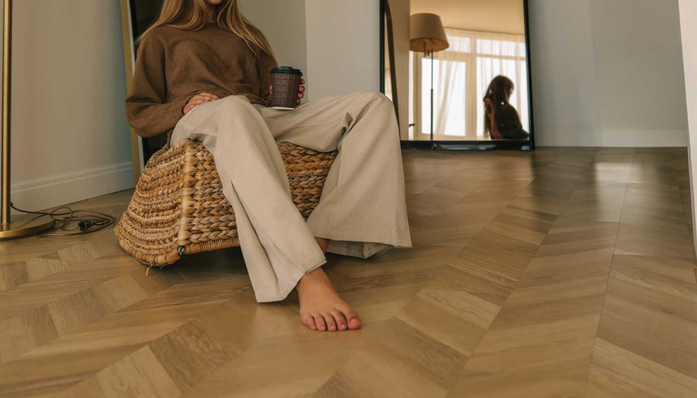 La baja efusividad trmica de la madera hace que la superficie resulte ms clida al contacto, proporcionando mayor sensacin de confort...