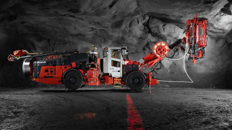Perfuratriz el�trica Sandvik DS422iE