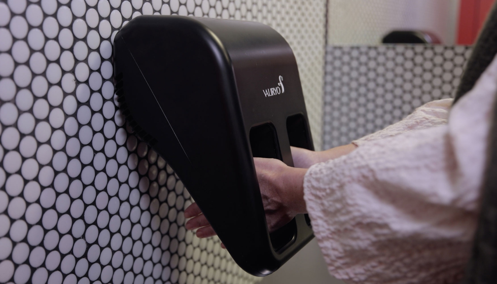 En el Airsword HD 2�360o, cada mano tiene su espacio y recibe un secado envolvente de 360�