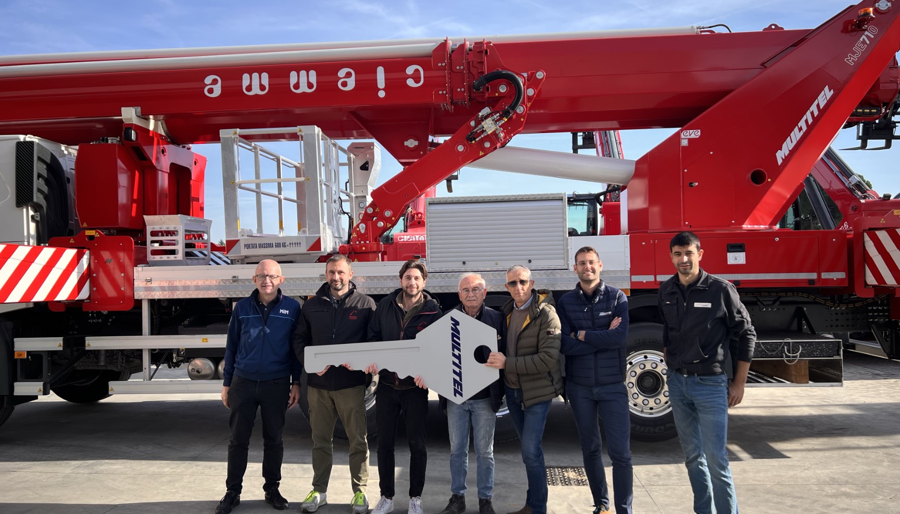 Acto de entrega de la nueva plataforma...