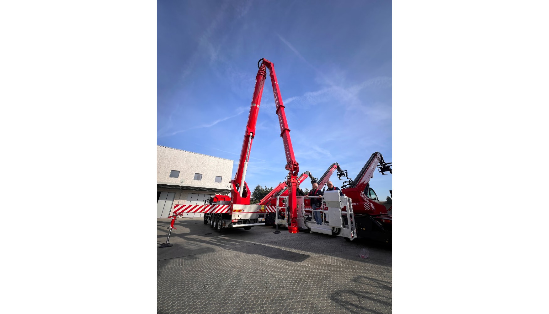 Primera MJE 710 entregada a Ciemme Noleggio