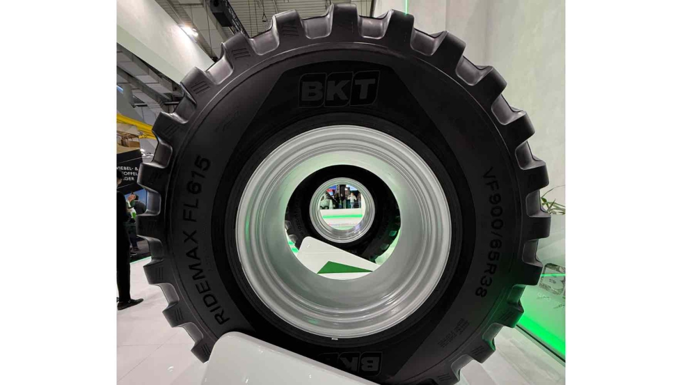 El stand de BKT en Agritechnica combin actividades ldicas con exposicin de productos