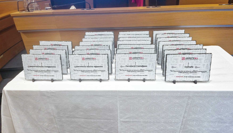 Placas para los homenajeados