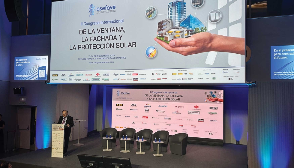 Migule Robles, presidente de Asefave, inaugura el II Congreso de la Ventana, la Fachada y la Proteccin Solar