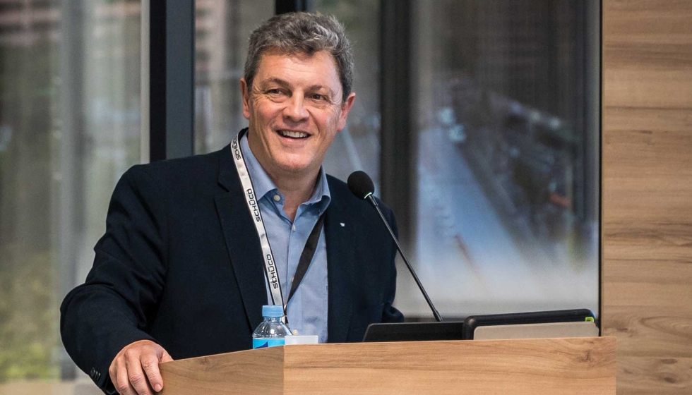 Ricardo Gonz�lez, director de la divisi�n PVC Iberia Sch�co, se mostr� muy satisfecho ante la respuesta positiva de los participantes en el evento...