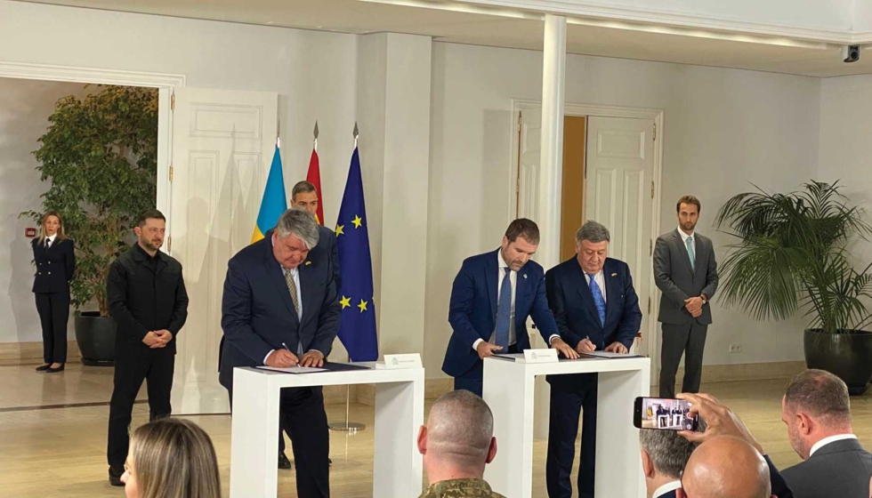 Firma del Memorando de Entendimiento entre los presidentes de EM&E Group...