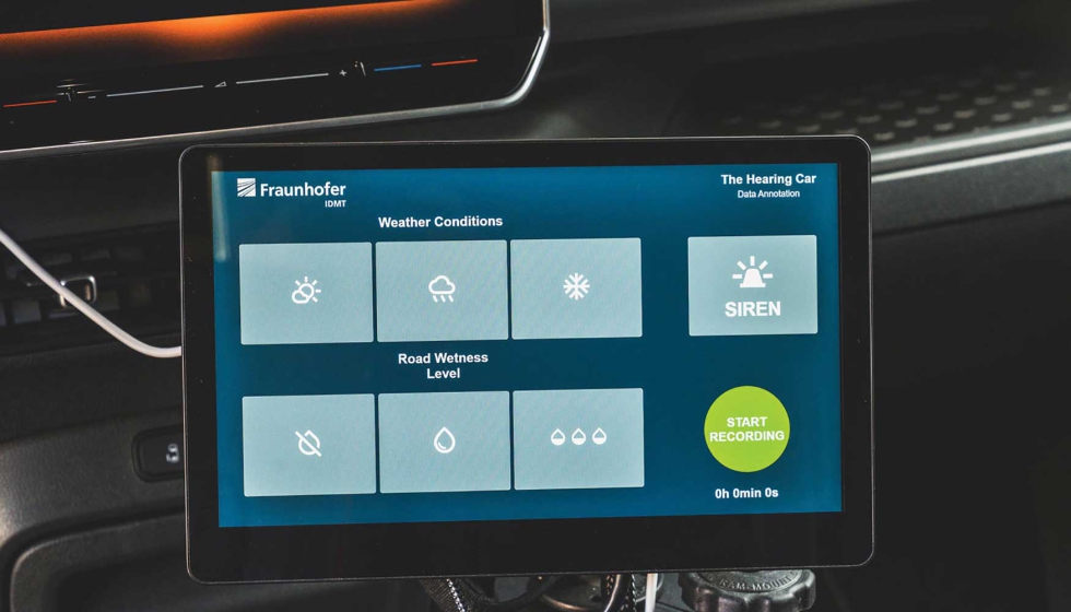 Anotacin desde Portugal hasta el crculo polar rtico: la interfaz de un sistema de recopilacin de datos especialmente desarrollado...