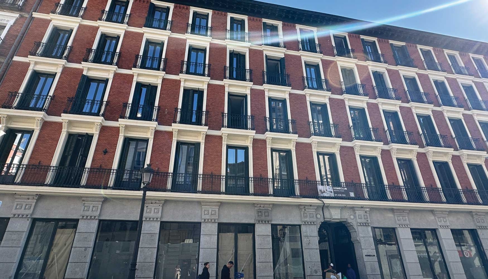 Fachada del edificio de finales del siglo XIX ubicado en Conde de Romanones, 5 de Madrid, que ha sido rehabilitado por Gaztelu Arquitectura...