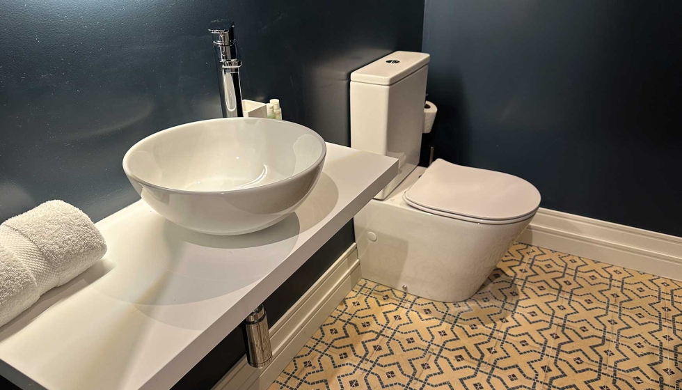 Uno de los suelos hidrulicos originales que se ha integrado en el diseo de una de las viviendas