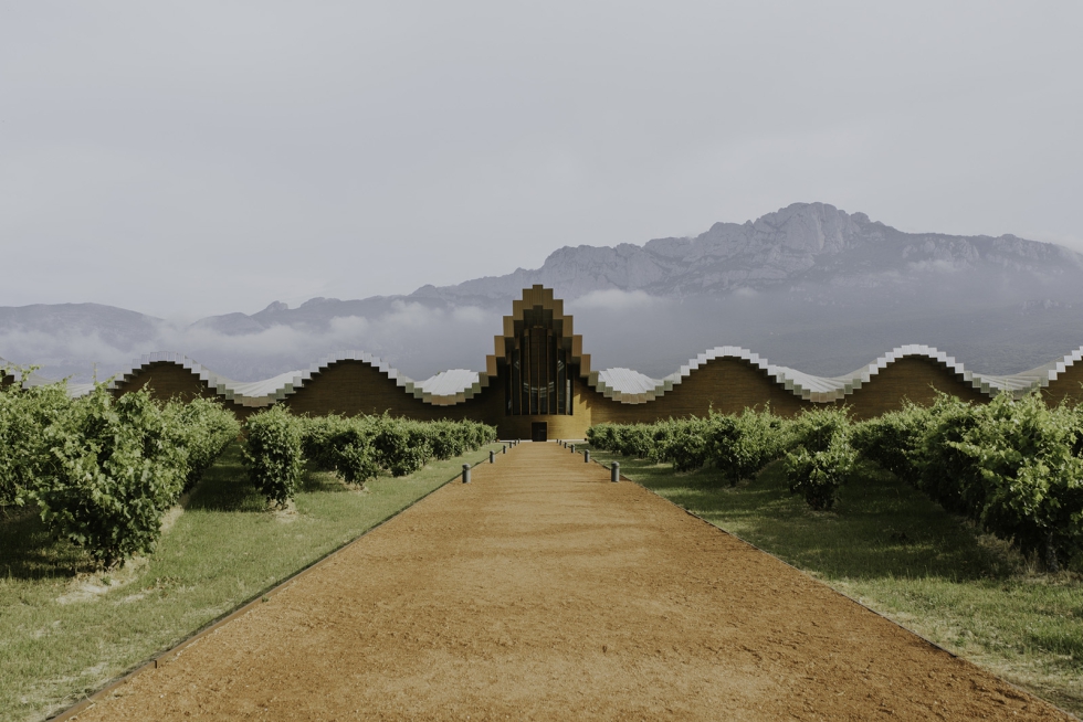 Bodegas Ysios, en el tercer puesto del ranking mundial, es la bodega espa�ola mejor valorada