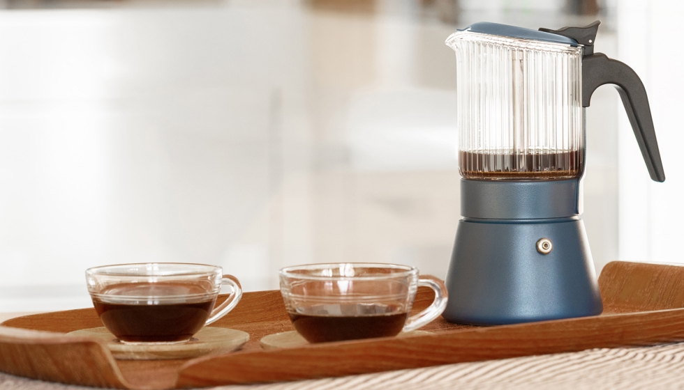 La cafetera incluye un cuerpo transparente y estriado que permite seguir visualmente la extraccin y controlar el momento de apagado...