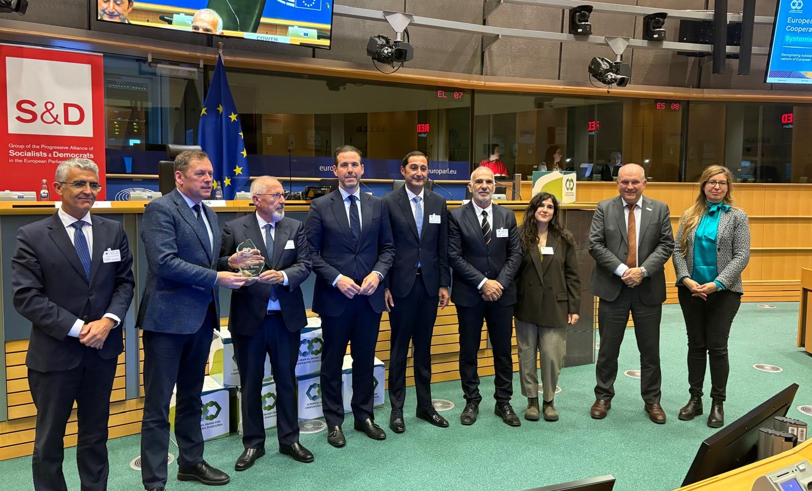 El presidente de TROPS, Jos� Linares, recogi� el premio en la categor�a de �Creaci�n de Valor Ambiental�...