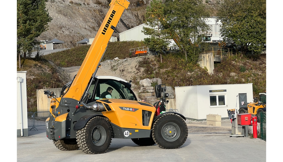 El manipulador telescpico T 48-8s supone la entrada de Liebherr en el segmento de ocho metros de altura de elevacin...