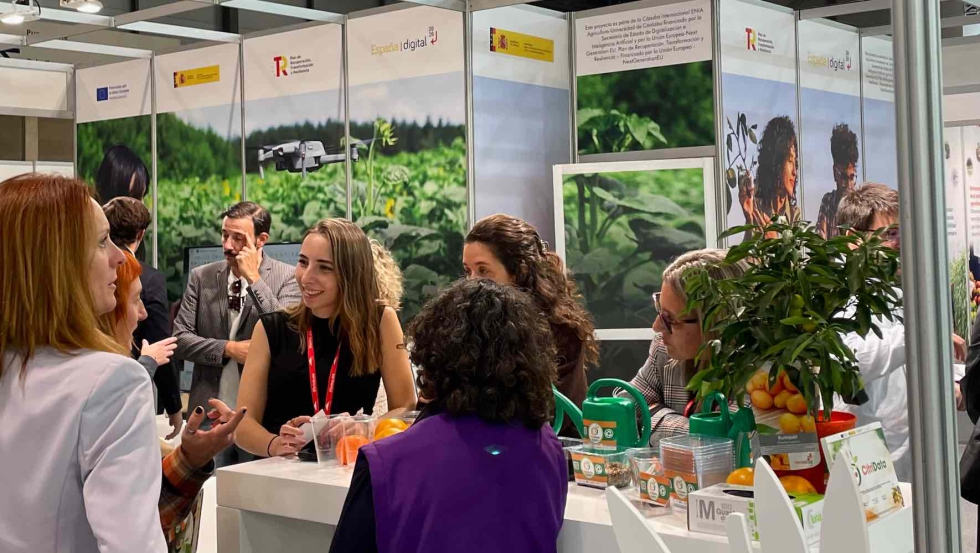 La C�tedra Internacional ENIA de IA y Agricultura estuvo presente en Expo Sagris