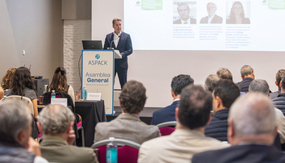 Asistentes a la Asamblea General de Aspack celebrada en Madrid el 4 de noviembre de 2025