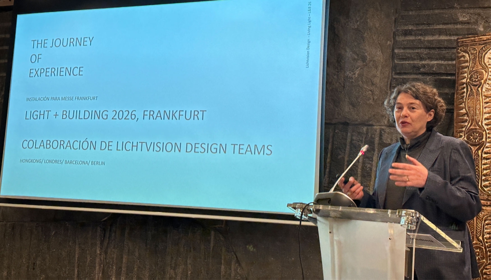 Carla Wilkins durante su intervencin para explicar The journey of experience, uno de los puntos de atraccin de Light & Building 2026...