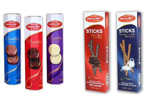 Miguelaez Chocolates presenta en Alimentaria las 'Pastillas de Chocolate' (izquierda) y los 'Sticks de Chocolate'(derecha)...