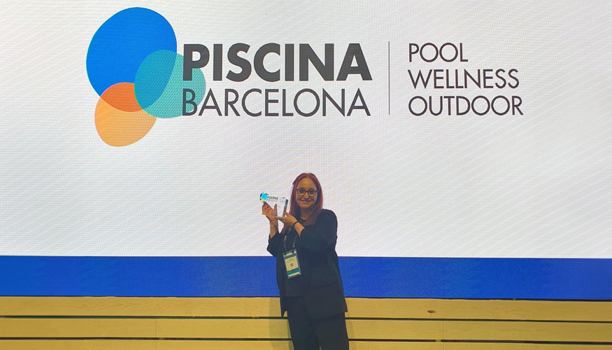 Loli Moroo de PF1 Interiorismo recoge el premio al mejor balneario en los Premios Wellness Experience 2025