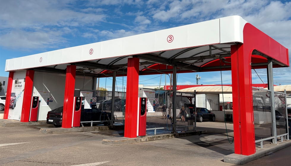 Aunque la tecnologa ocupa un papel central en la nueva instalacin...